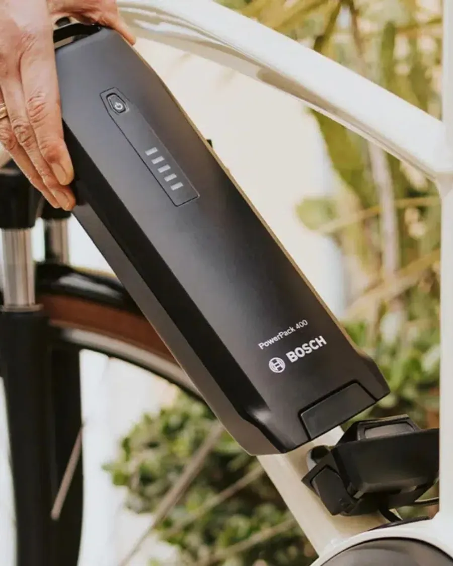 Batterie de vélo électrique en charge